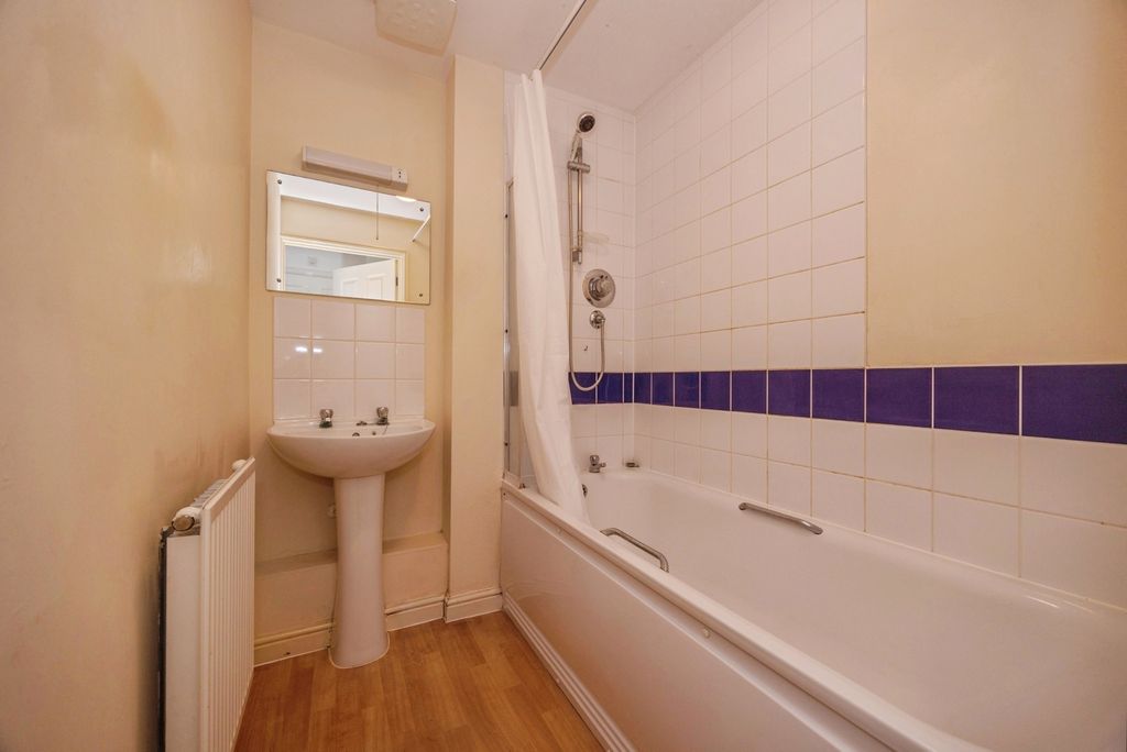 Additional image 12 of 1 bed flat for saleLittle Hackets, Havant, Hampshire PO9
