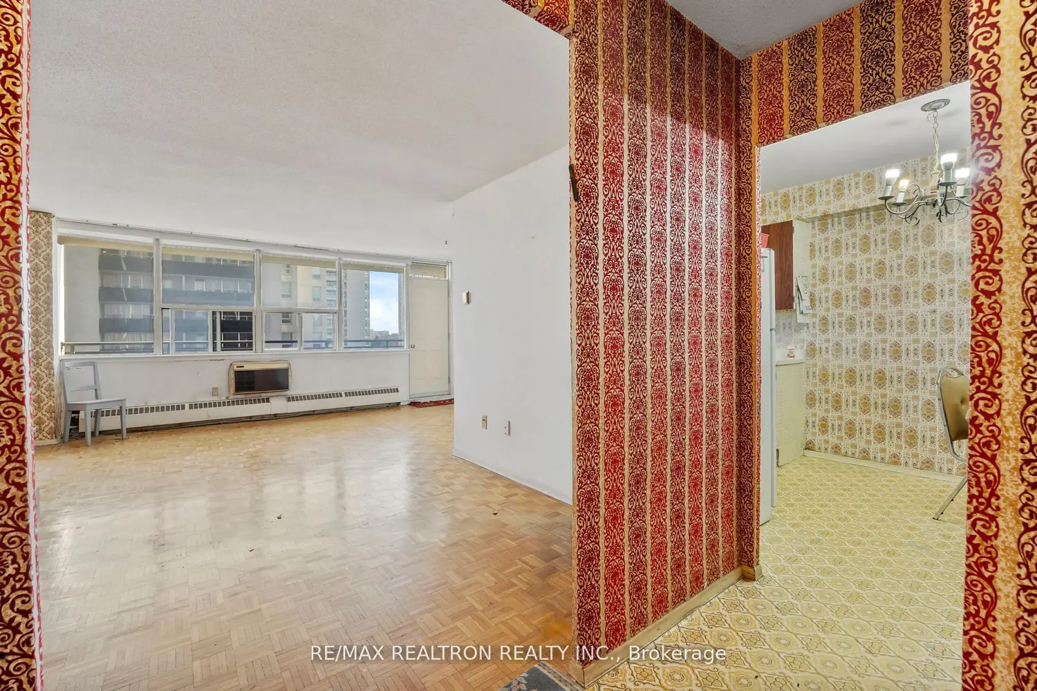 Additional image 3 of 155 Marlee Avenue 909