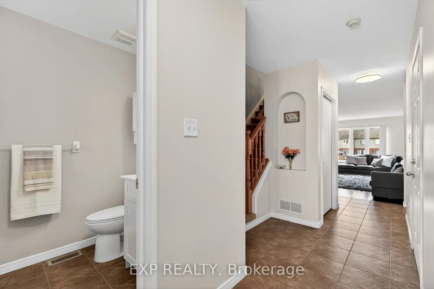 42 Schiedel Drive photo 4