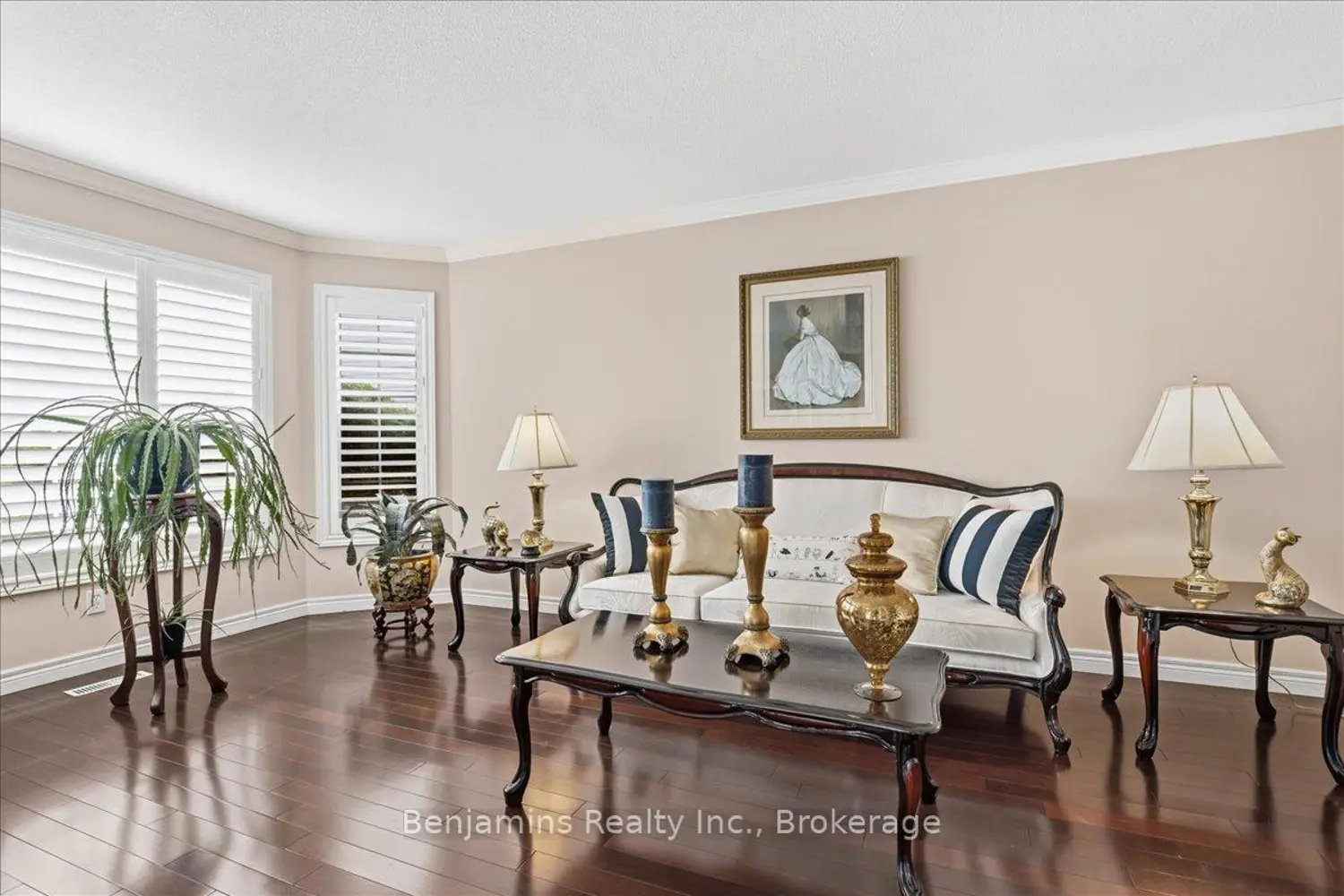 54 Woodcrest Court photo 3