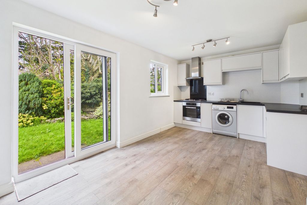 Additional image 8 of 2 bed flat for sale17 Howe Gardens, Kendal LA9