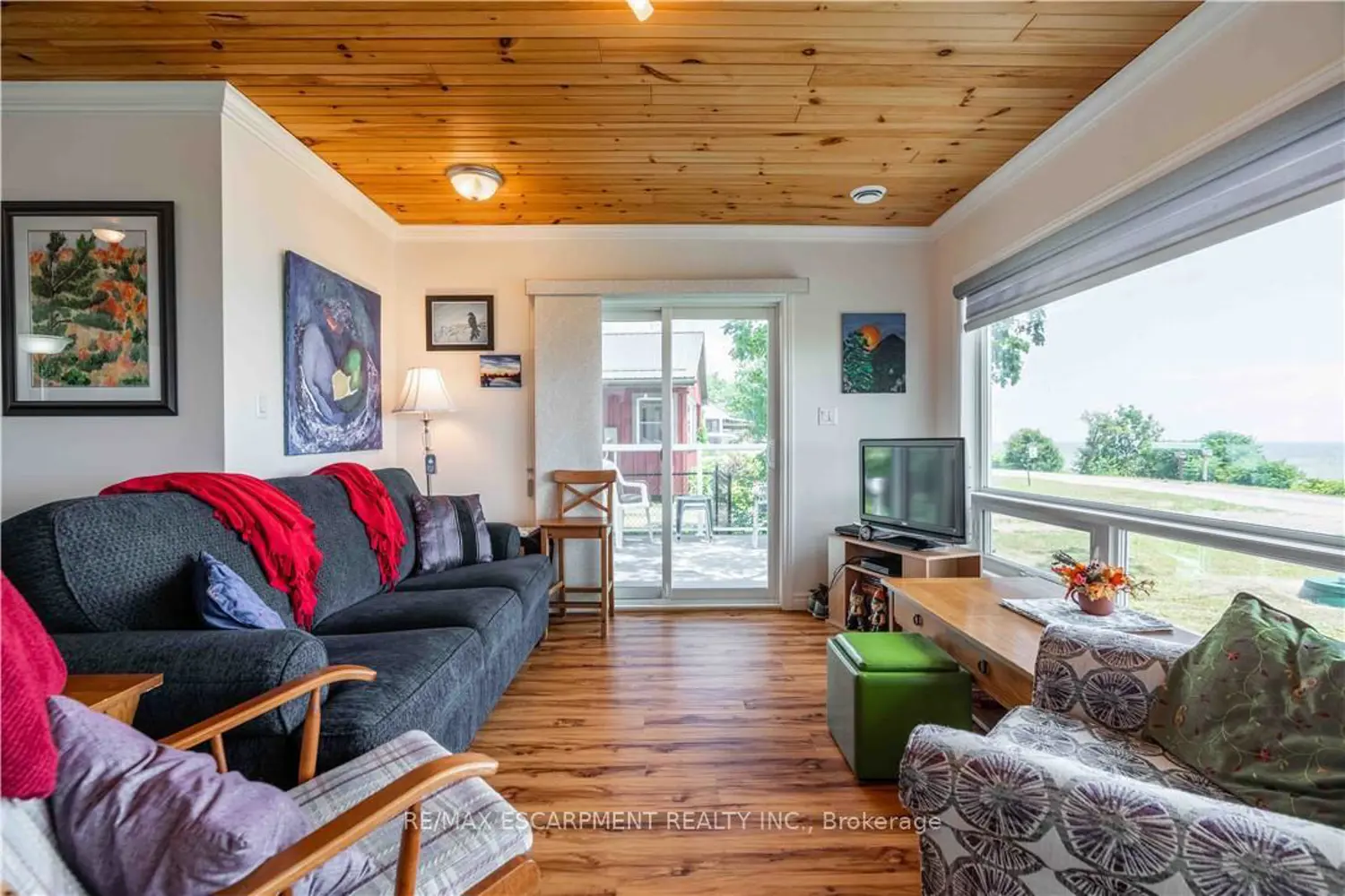 2399 Lakeshore Road photo 4