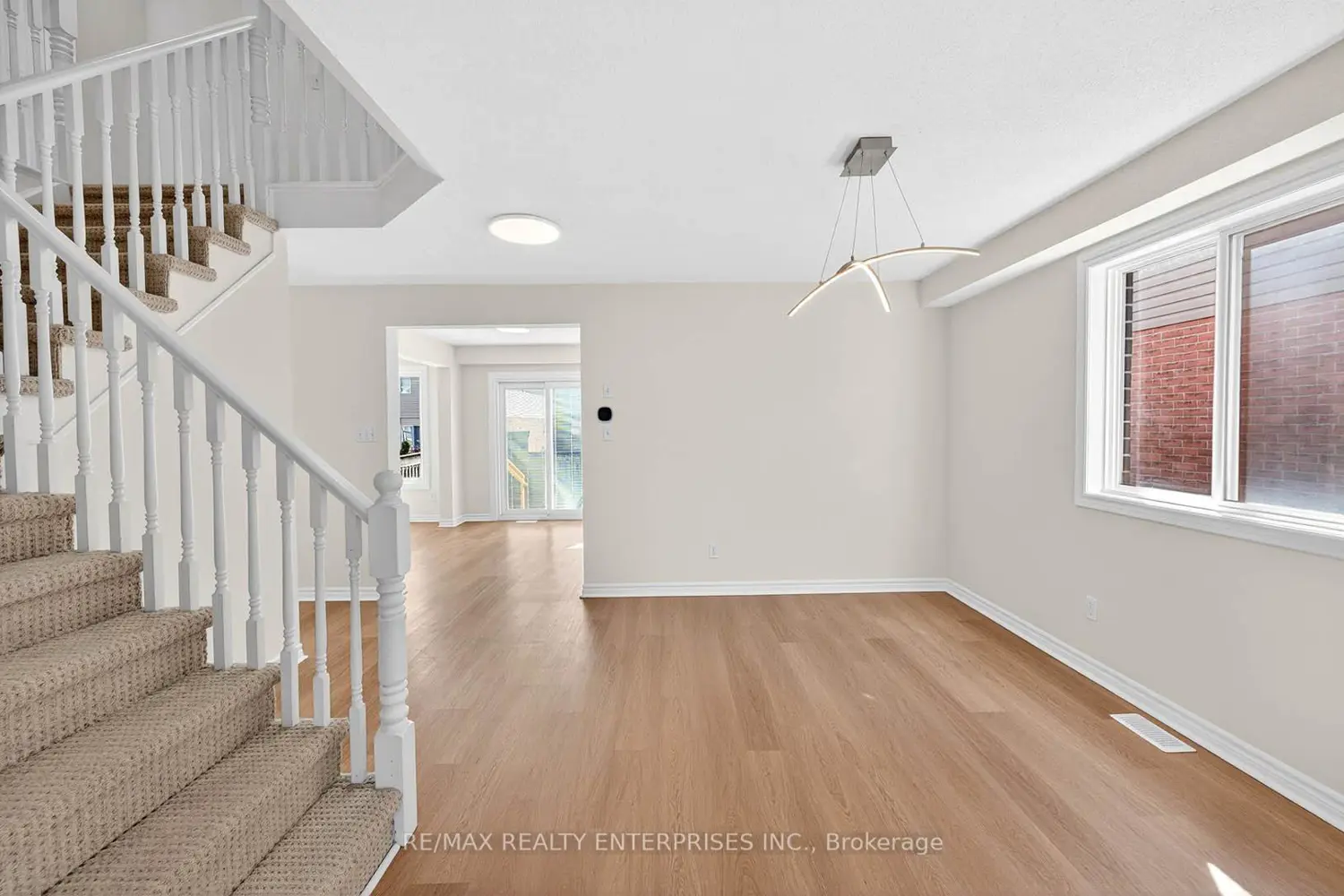 19 Midanbury Way