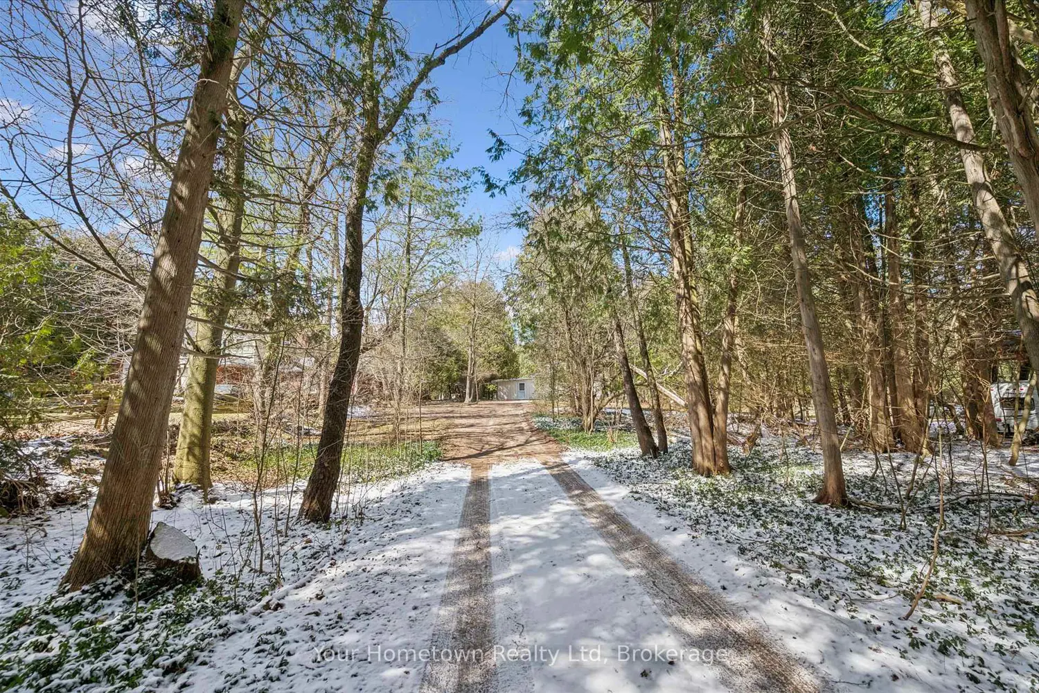 565 Old Orangeville Road photo 3