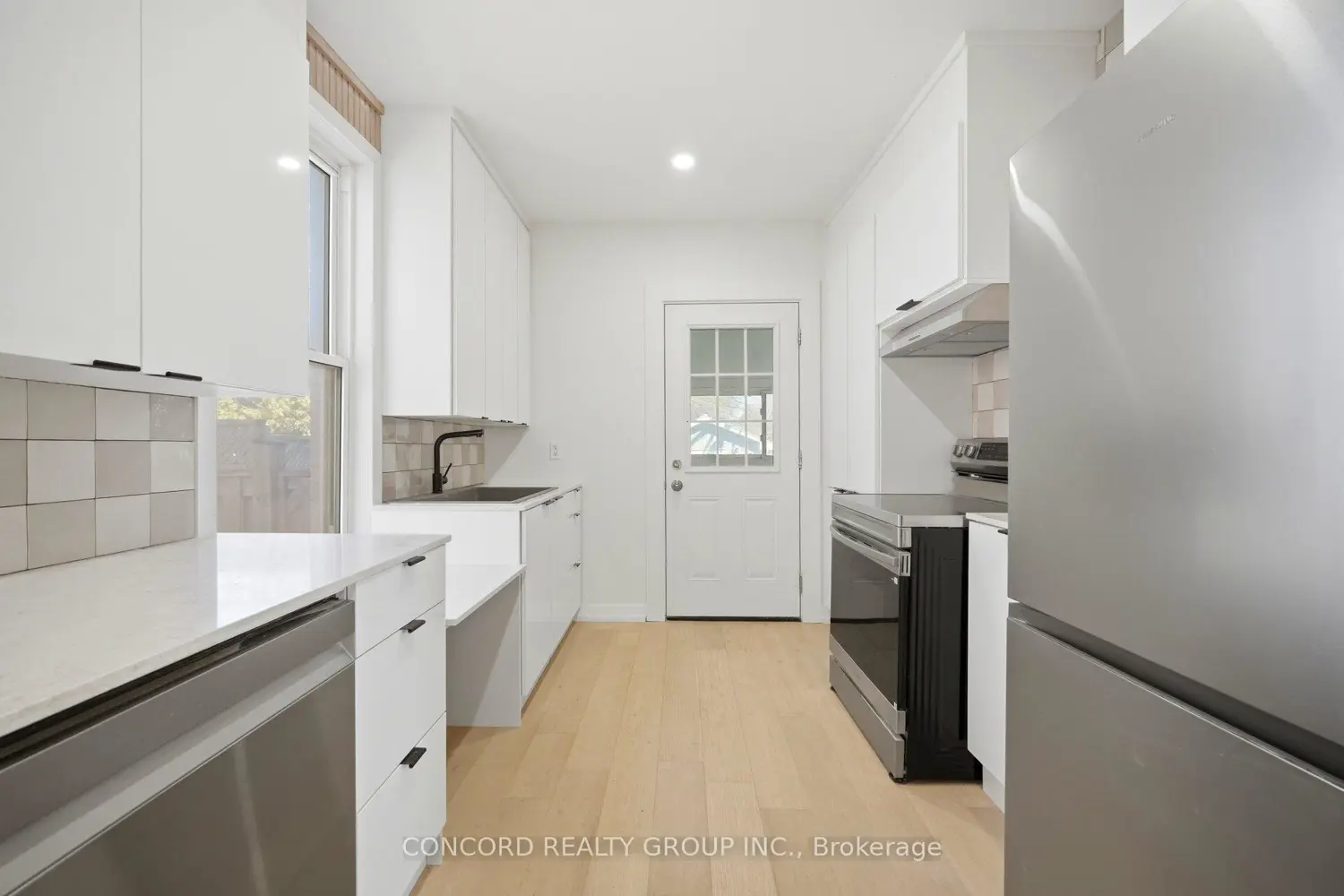 75 Ritson Road photo 3