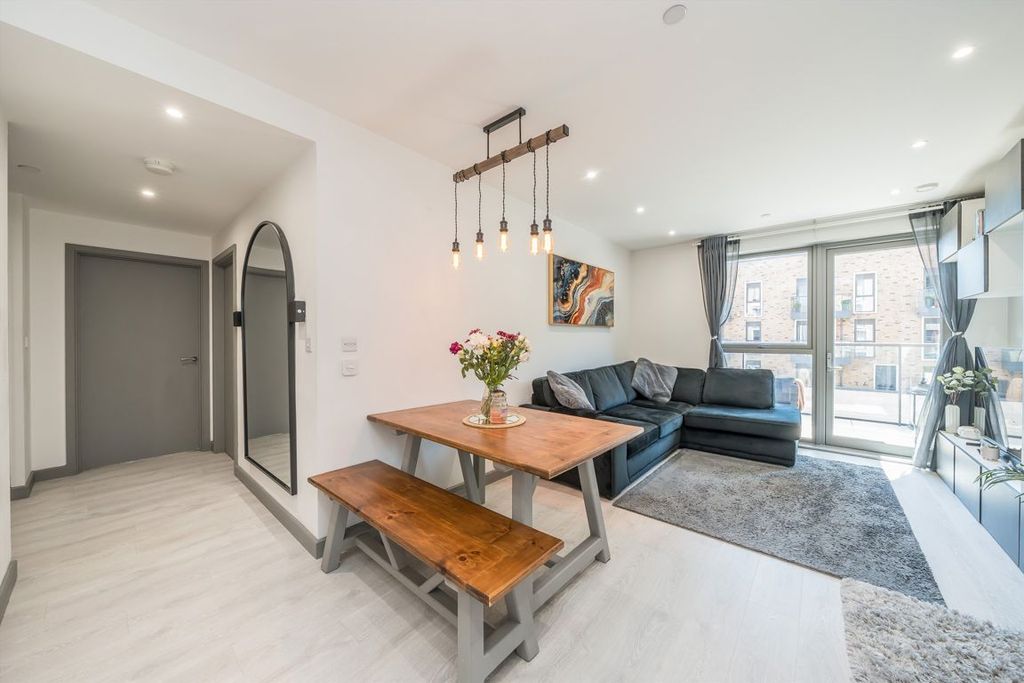 Additional image 2 of 2 bed flat for saleUnity Lane, Hounslow TW3