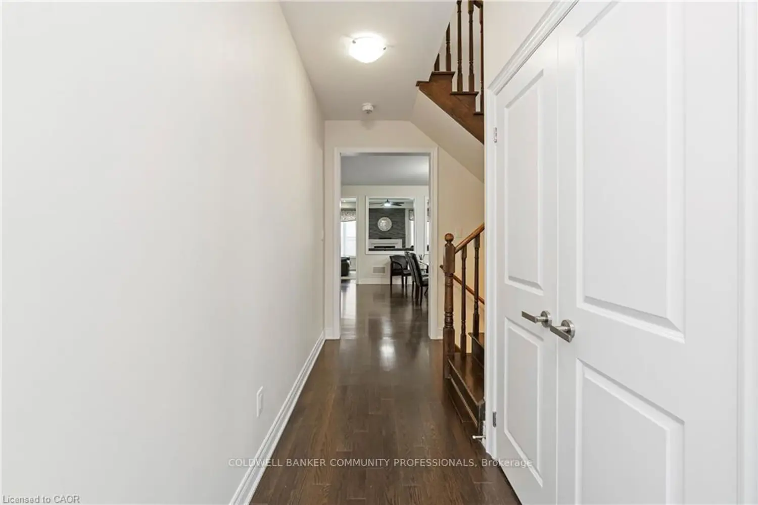 4 Macbean Crescent photo 2