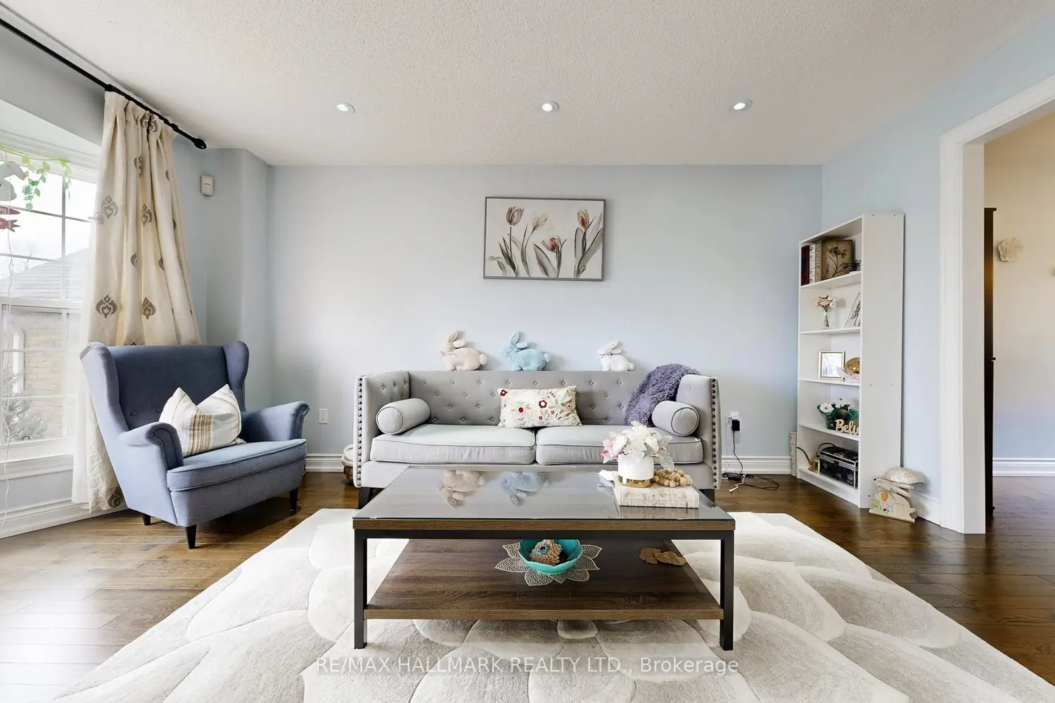 87 Autumn Way photo 3