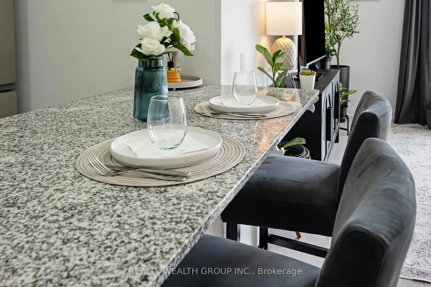 64 Queen Street 608 photo 4
