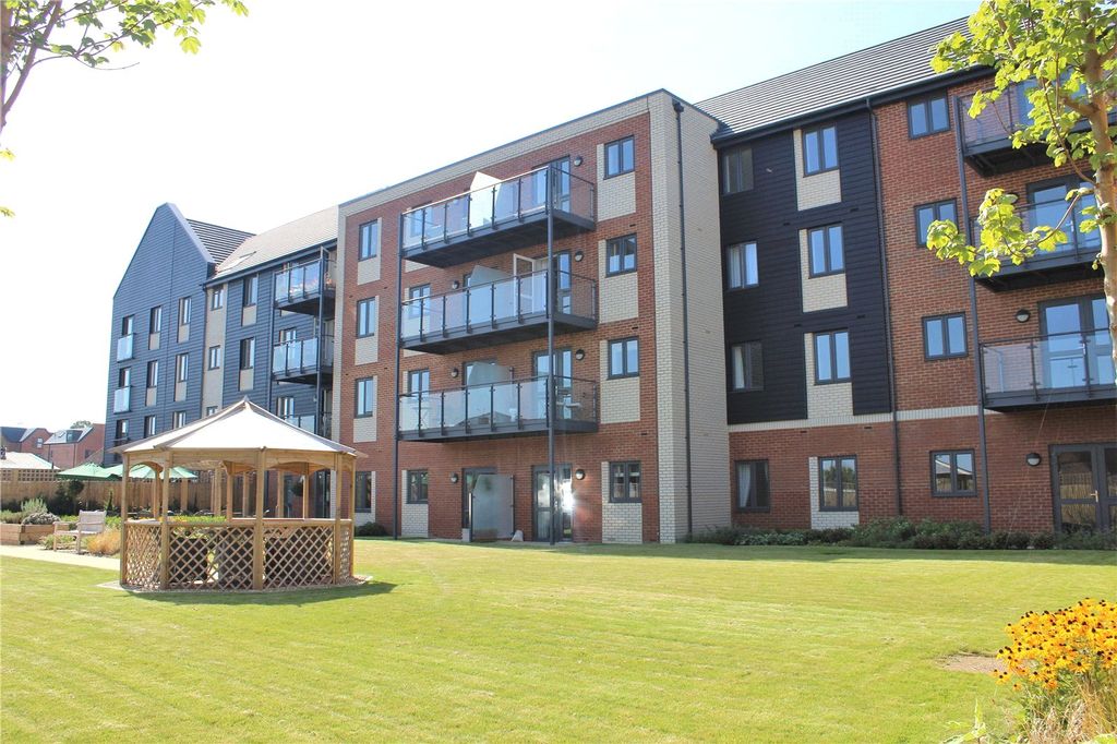 2 bed flat for saleFormer Rawlings Fuel Yard, Station Road, Hook RG27
