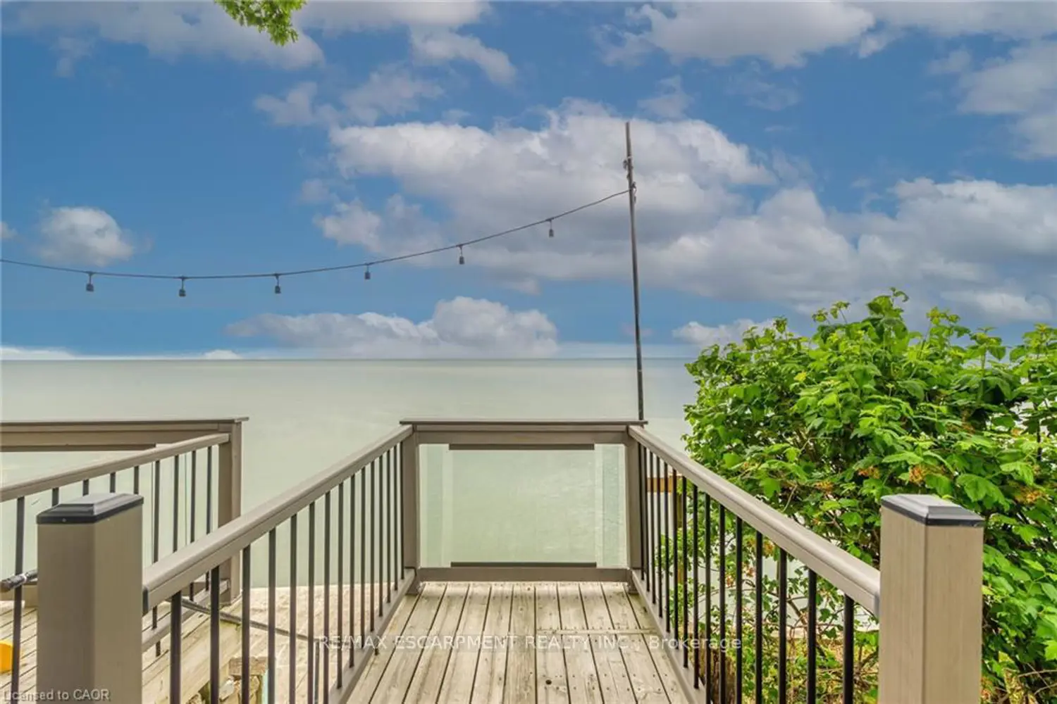 2090 Lakeshore Road photo 5