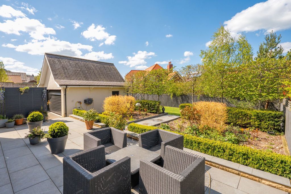 Additional image 28 of 5 bed detached house for saleSussex Avenue, Harrogate HG1