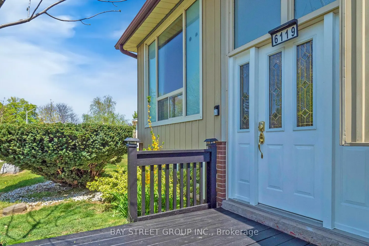 6119 Wabukayne Court photo 2