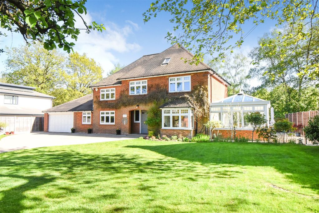 Additional image 10 of 5 bed detached house for saleNewnham Road, Hook, Hampshire RG27