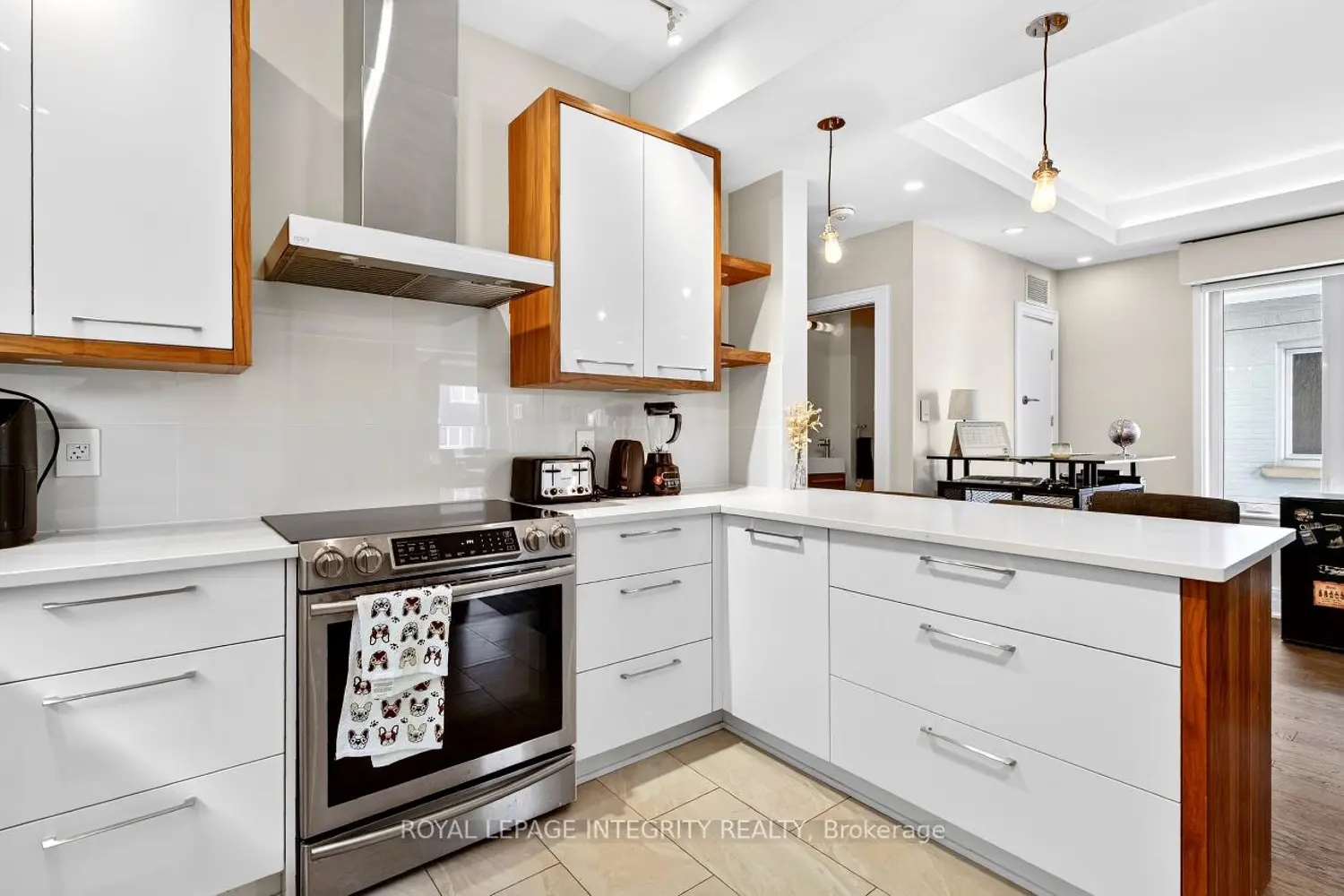 73 Renfrew Avenue photo 4