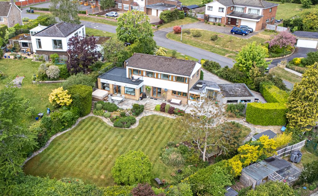 Additional image 36 of 4 bed detached house for saleHighclere Drive, Hemel Hempstead HP3