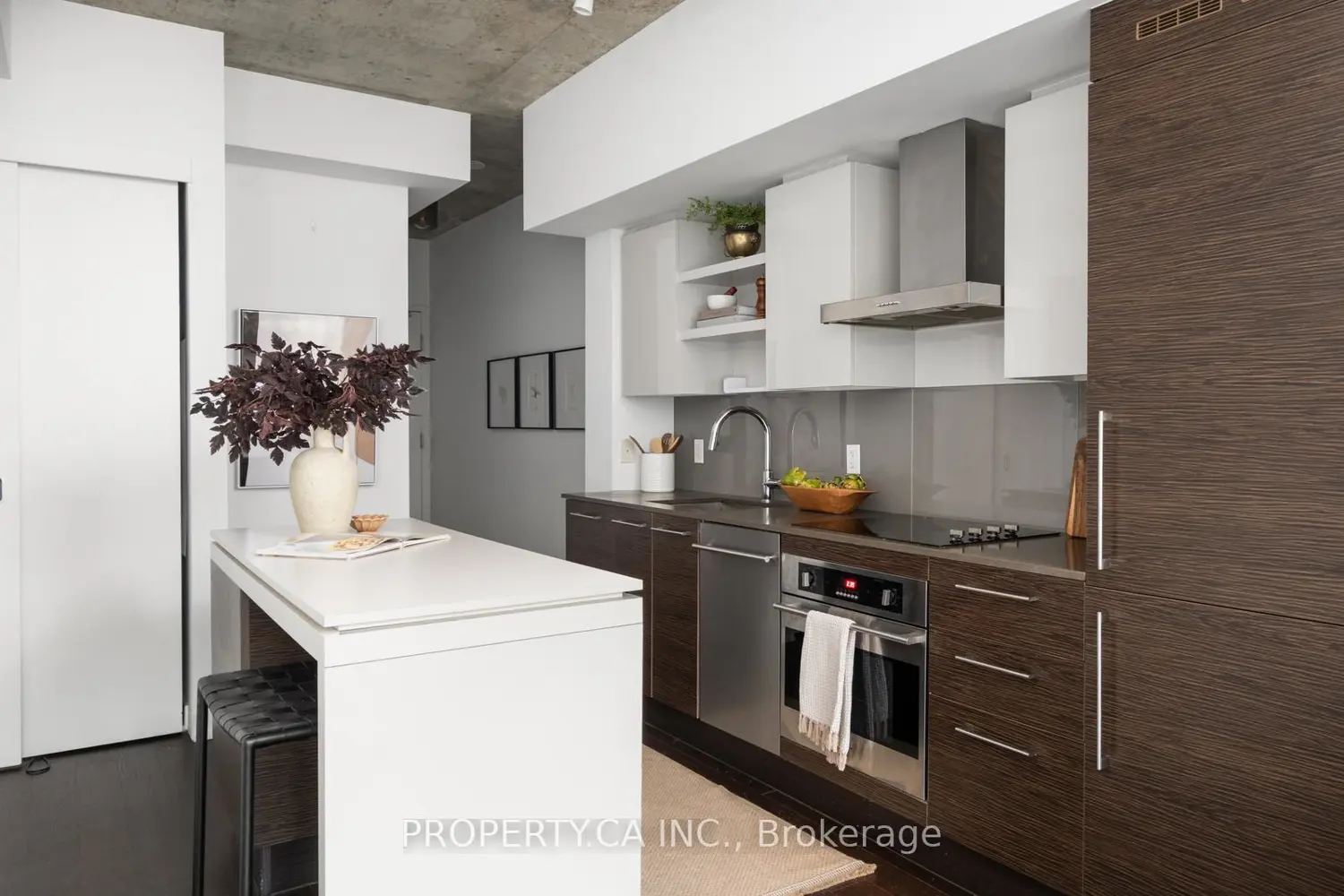 1030 King Street 344 photo 4