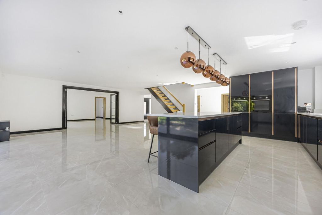 Additional image 12 of 5 bed detached house for saleMakins Road, Henley-On-Thames RG9