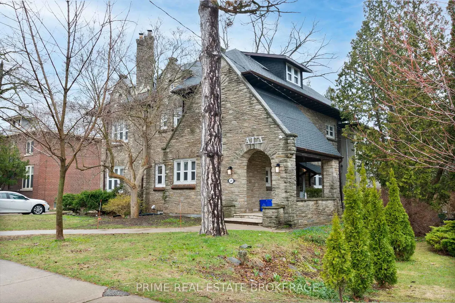 290 Huron Street