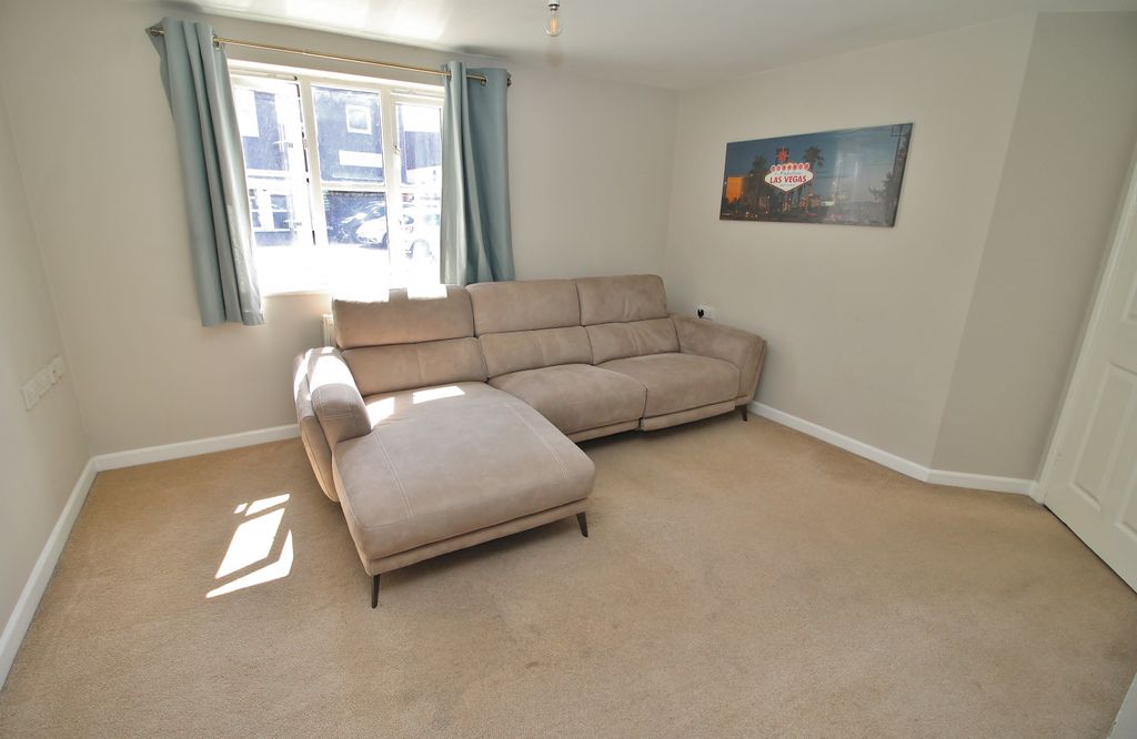 Additional image 10 of 2 bed flat for saleBrockhampton Lane, Havant PO9