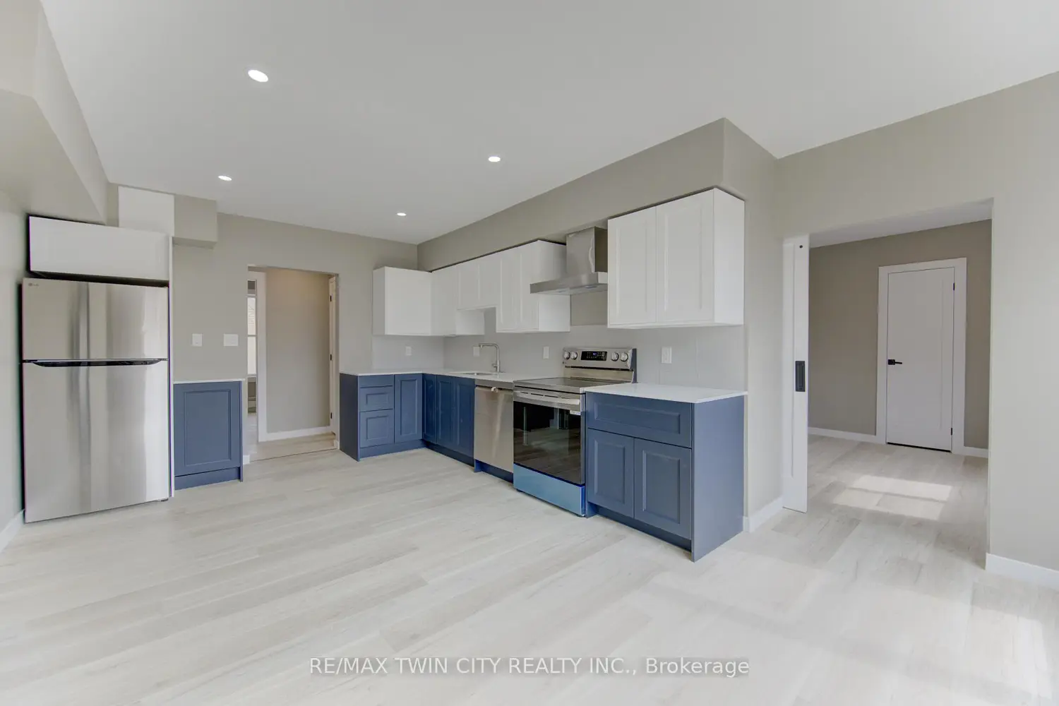 67 Louisa Street photo 2
