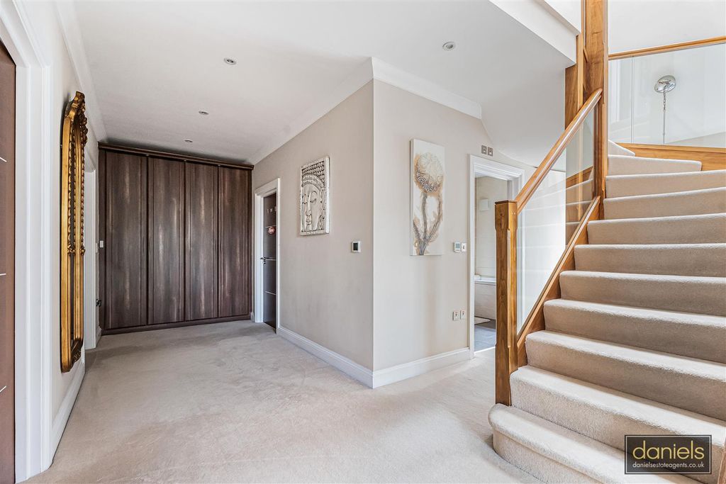 Additional image 19 of 6 bed detached house for saleSudbury Court Drive, Harrow HA1