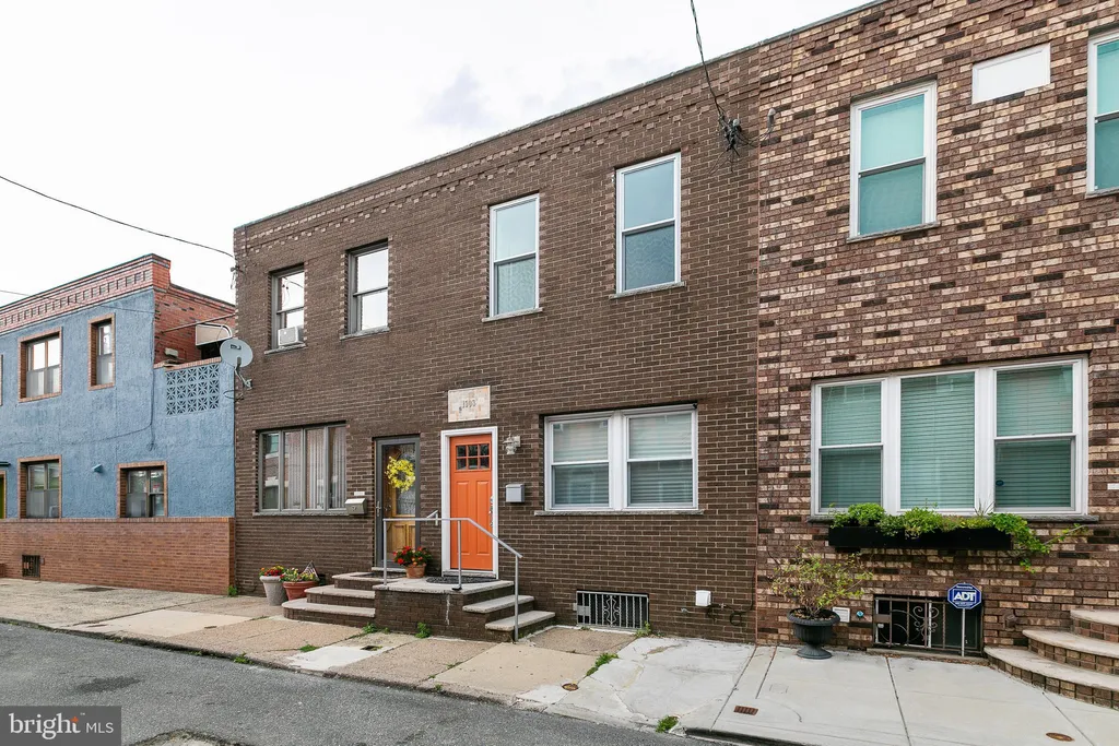 Additional image 3 of 1903 S Warnock Street, Philadelphia, PA 19148