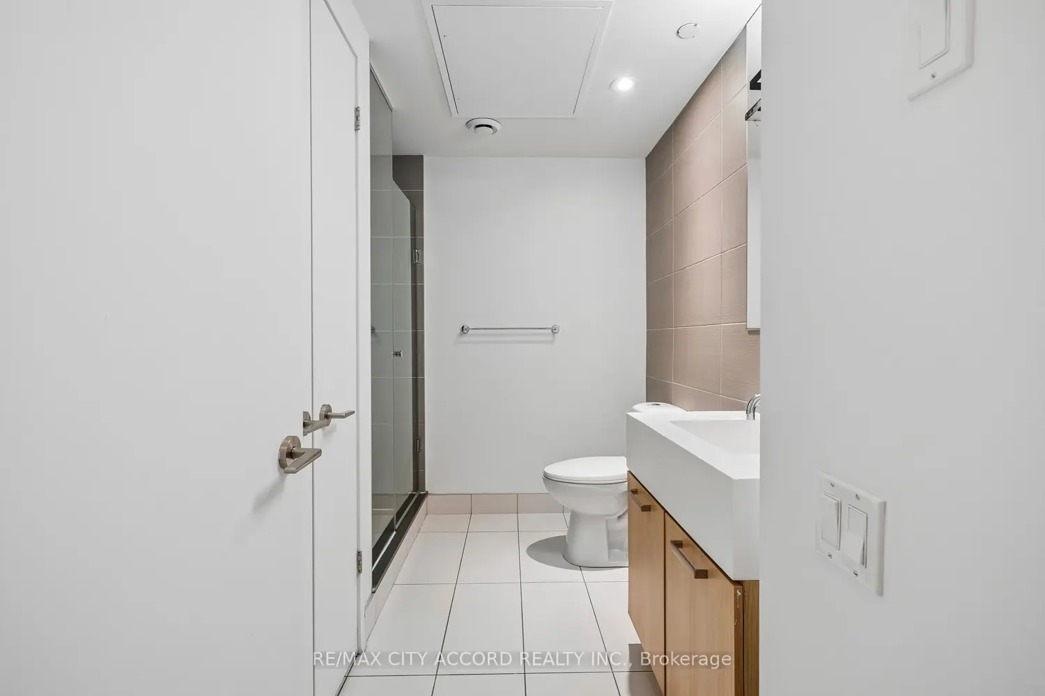 Additional image 8 of 560 King Street 718