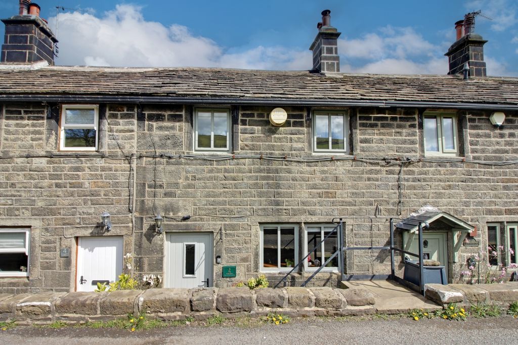 2 bed cottage for saleThe Hideaway, Widdop Road, Hebden Bridge HX7