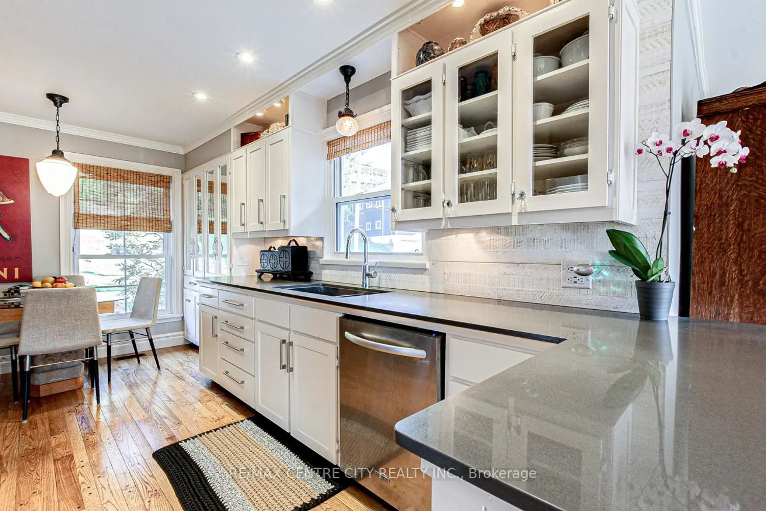 174 Harrison Place photo 5
