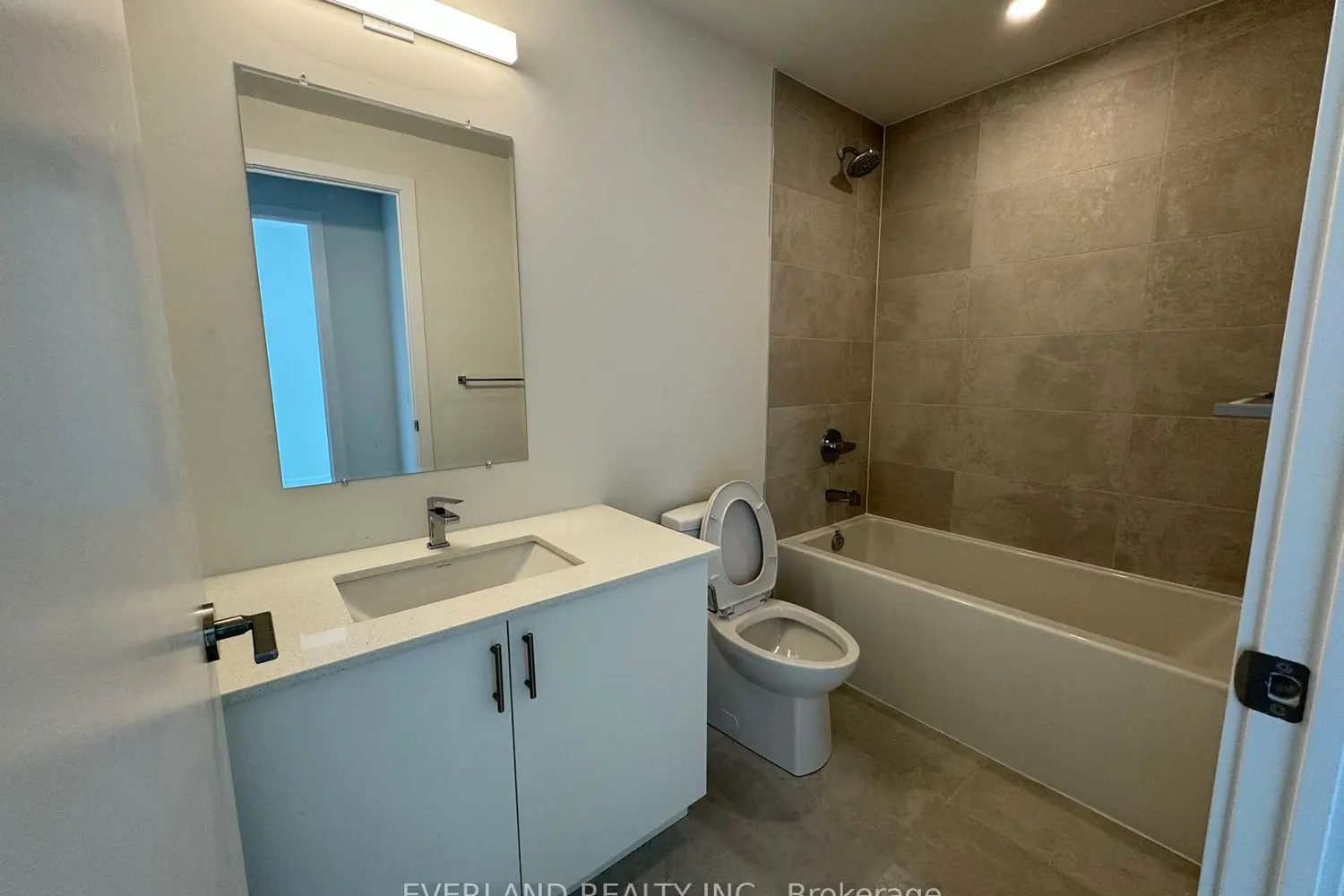 15 Ellerslie Avenue 905 photo 4