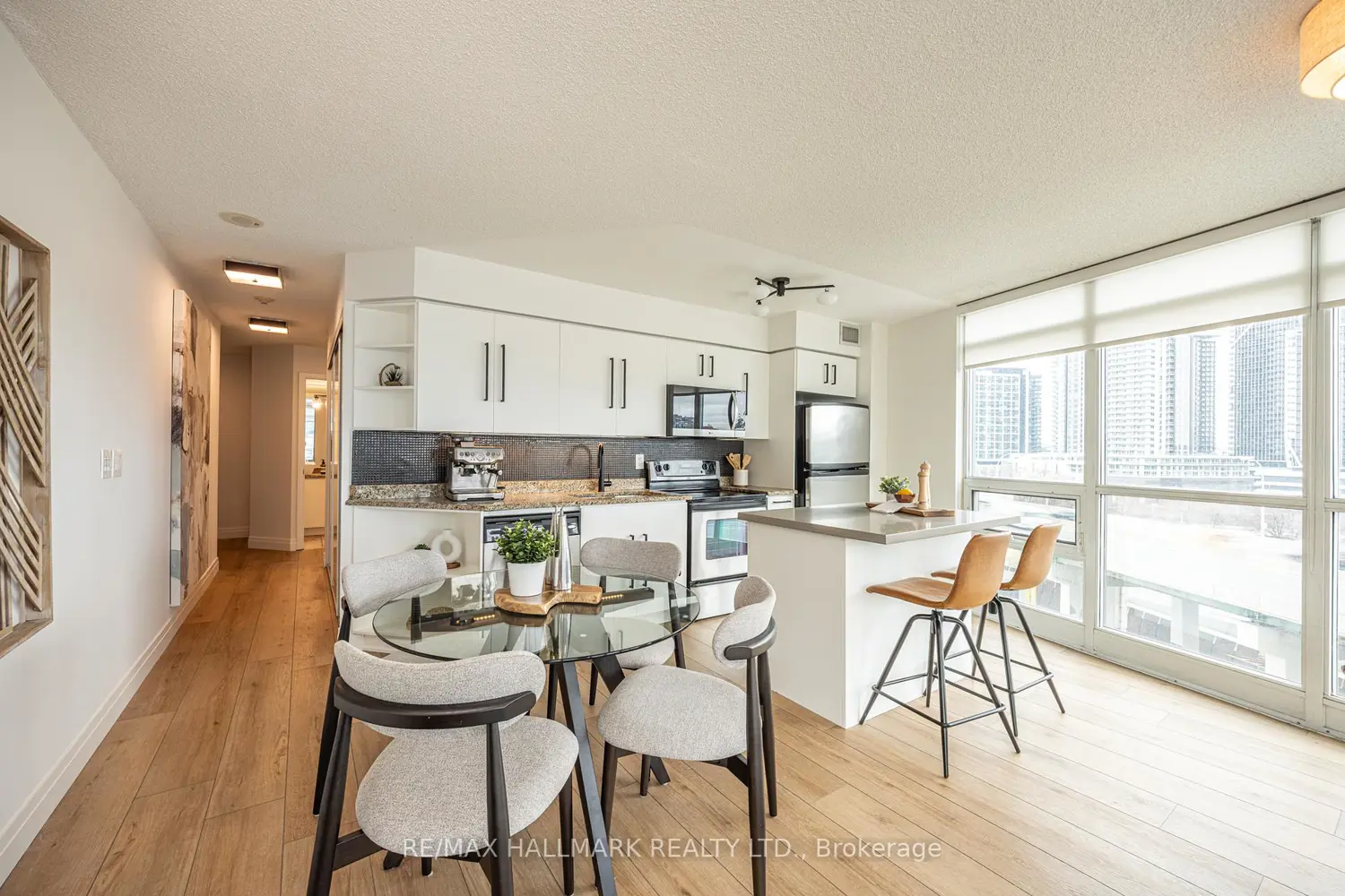 231 Fort York Boulevard 1120 photo 2