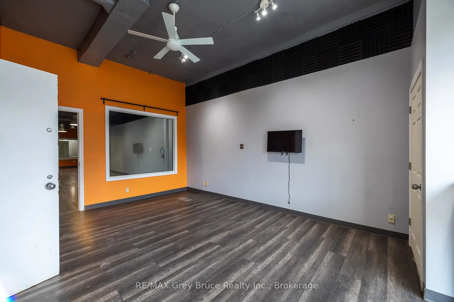 827 2Nd Avenue photo 3