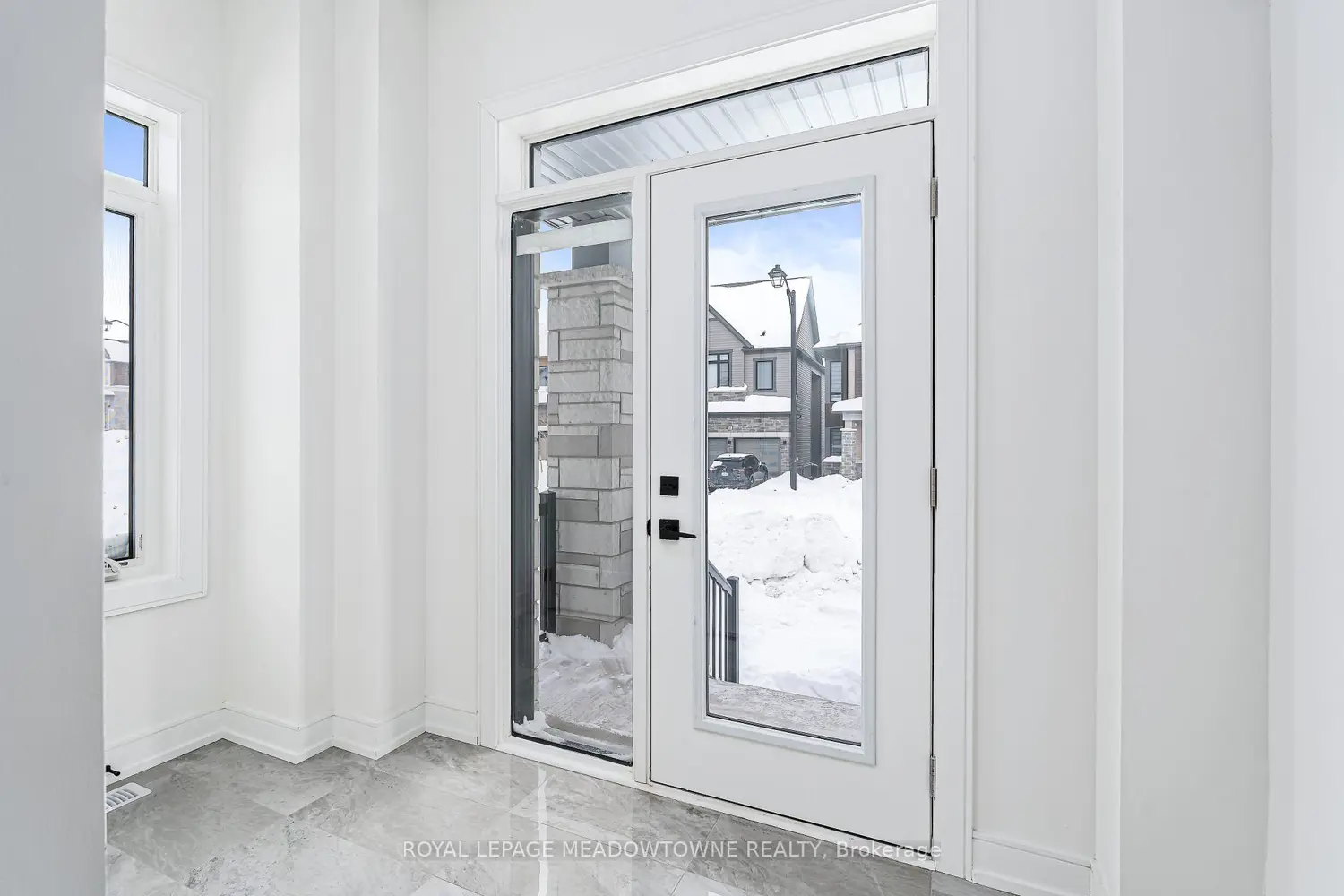 43 Henshaw Drive photo 4