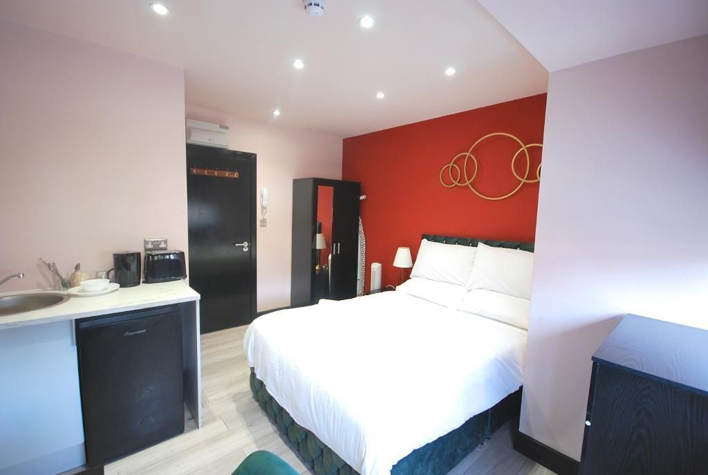 Additional image 34 of 10 bed semi-detached house for salePark Drive, North Harrow, Harrow HA2