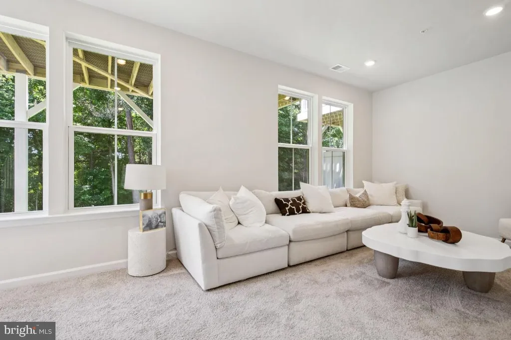 9743 Gaelic Pl, Waldorf, MD 20601 photo 2