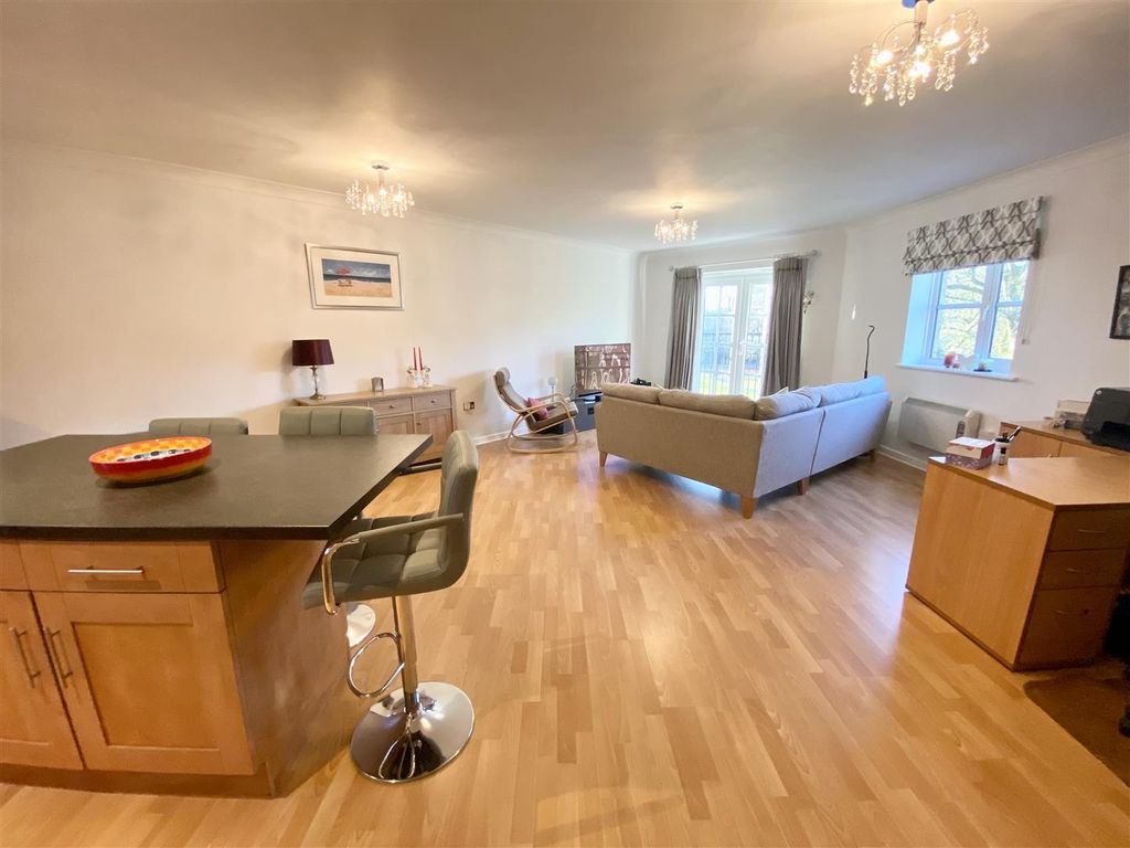 Additional image 9 of 2 bed flat for saleAlmond Court, Northowram, Halifax HX3