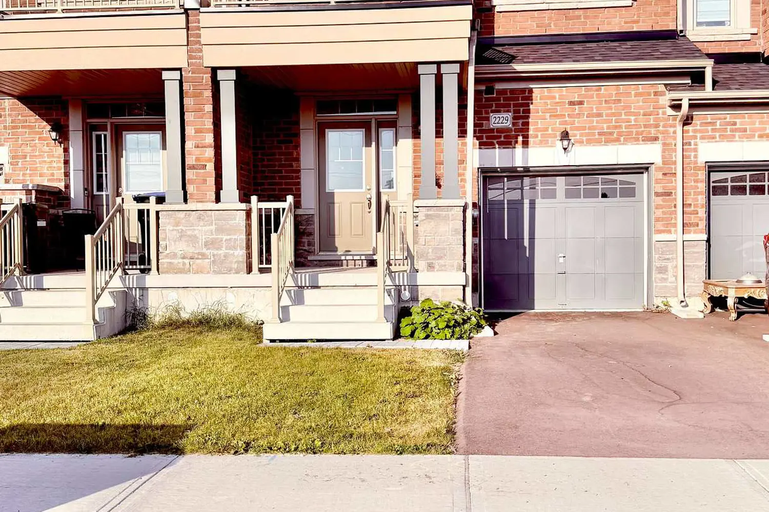 2229 Grainger Loop photo 2
