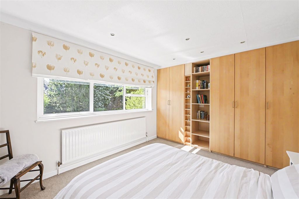 Additional image 9 of 5 bed detached house for saleThe Uplands, Harpenden AL5