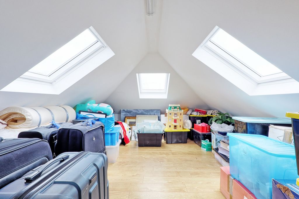 Additional image 41 of 6 bed detached house for saleErnest Road, Emerson Park RM11