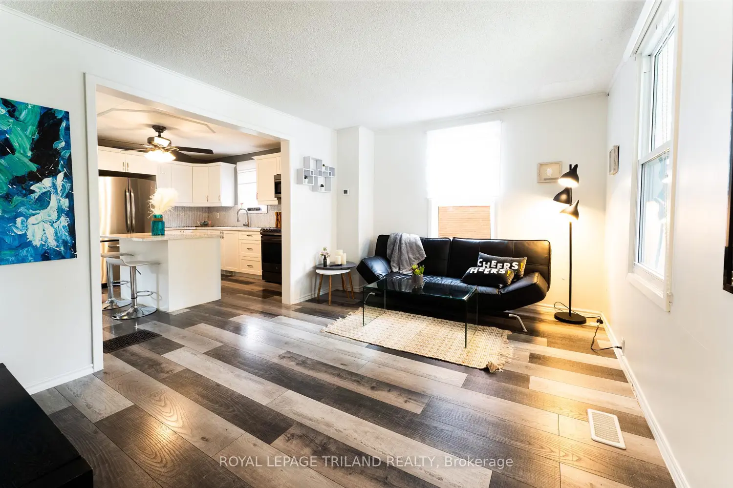 326 Smith Street photo 3