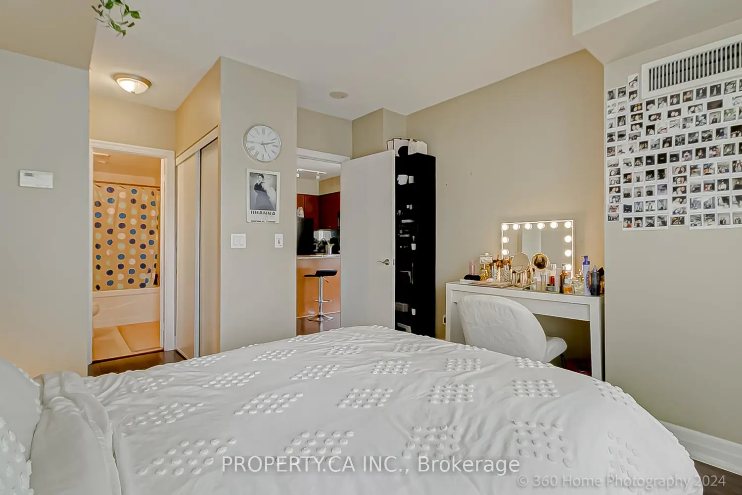 Additional image 7 of 8 Scollard Street 702