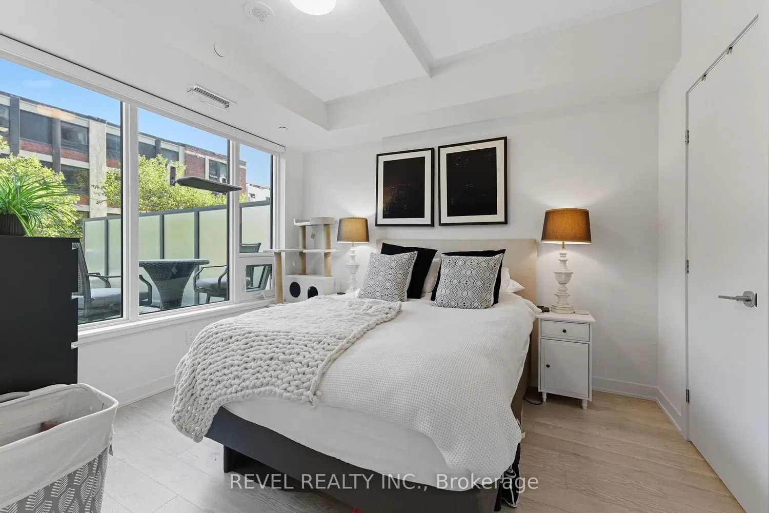 212 King William Street 311 photo 5
