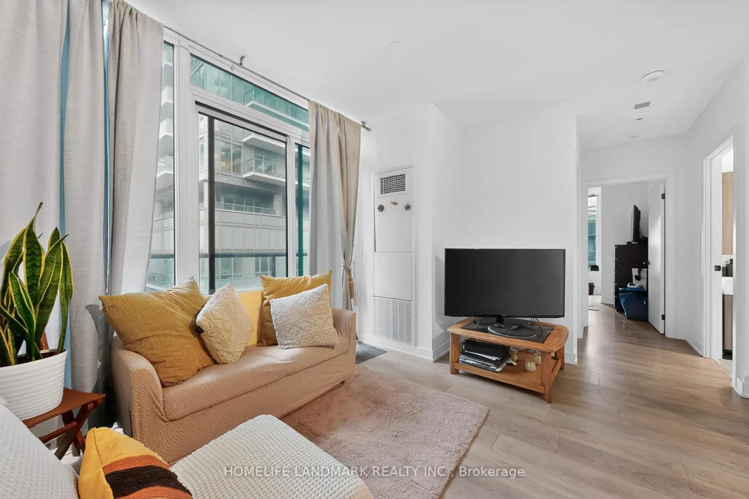 Additional image 14 of 127 Broadway Avenue 606
