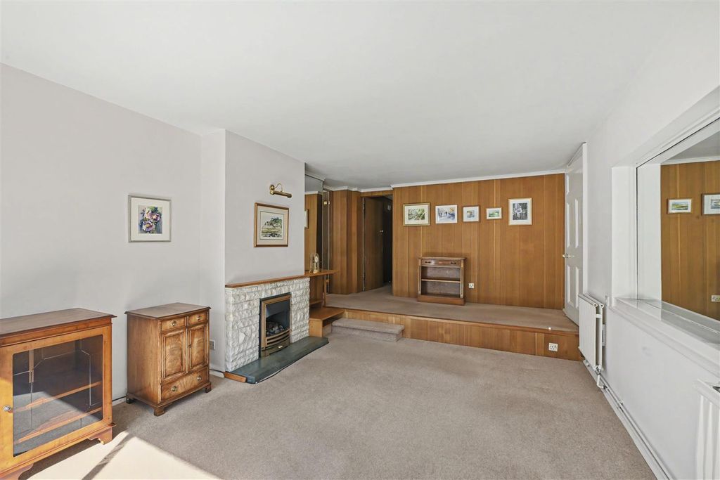 Additional image 7 of 2 bed flat for saleAvenue St. Nicholas, Harpenden AL5