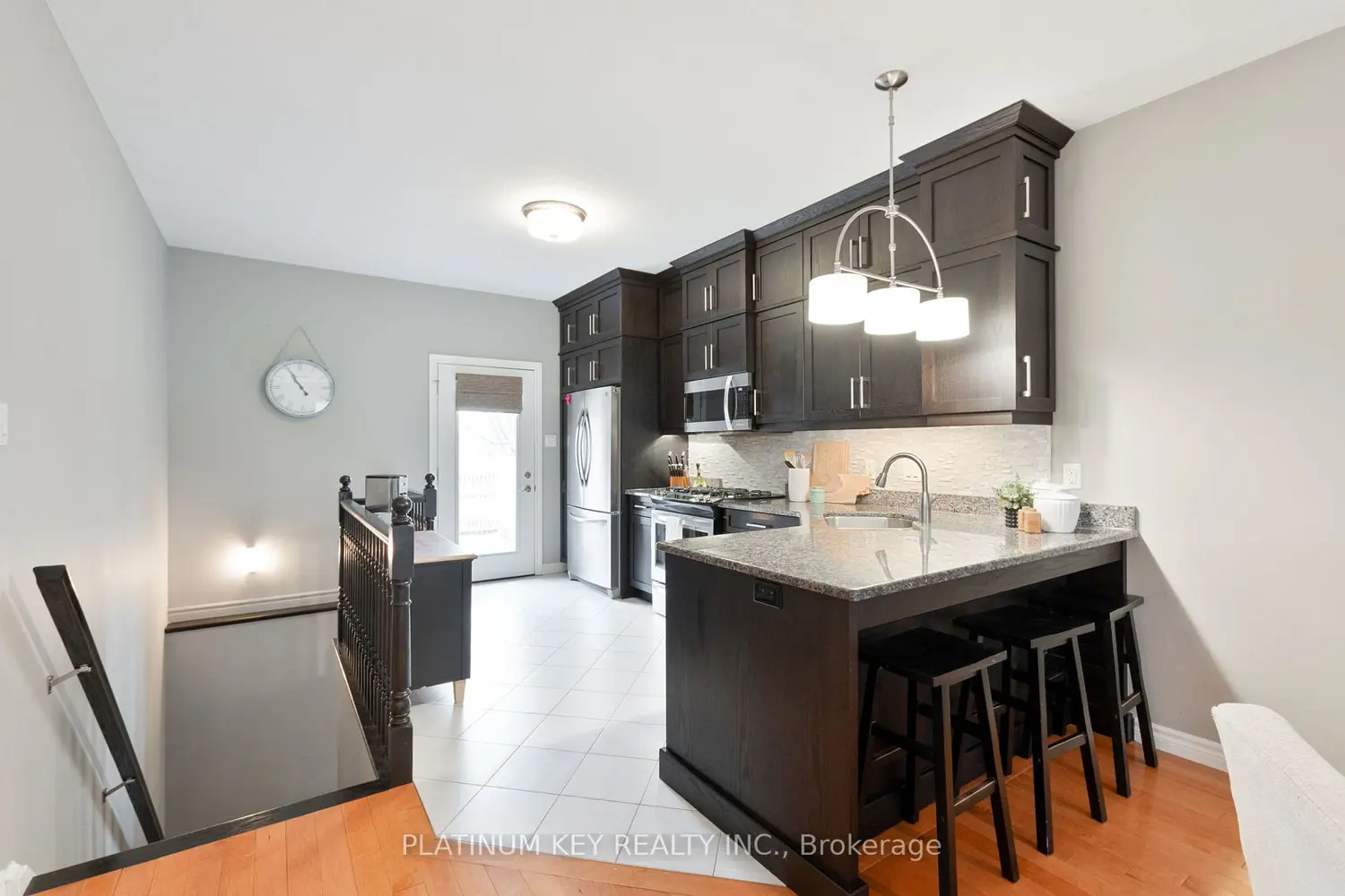 56 Cassie Crescent photo 5