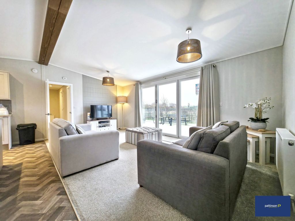 2 bed lodge for saleLowgate, Hexham NE46 photo 2
