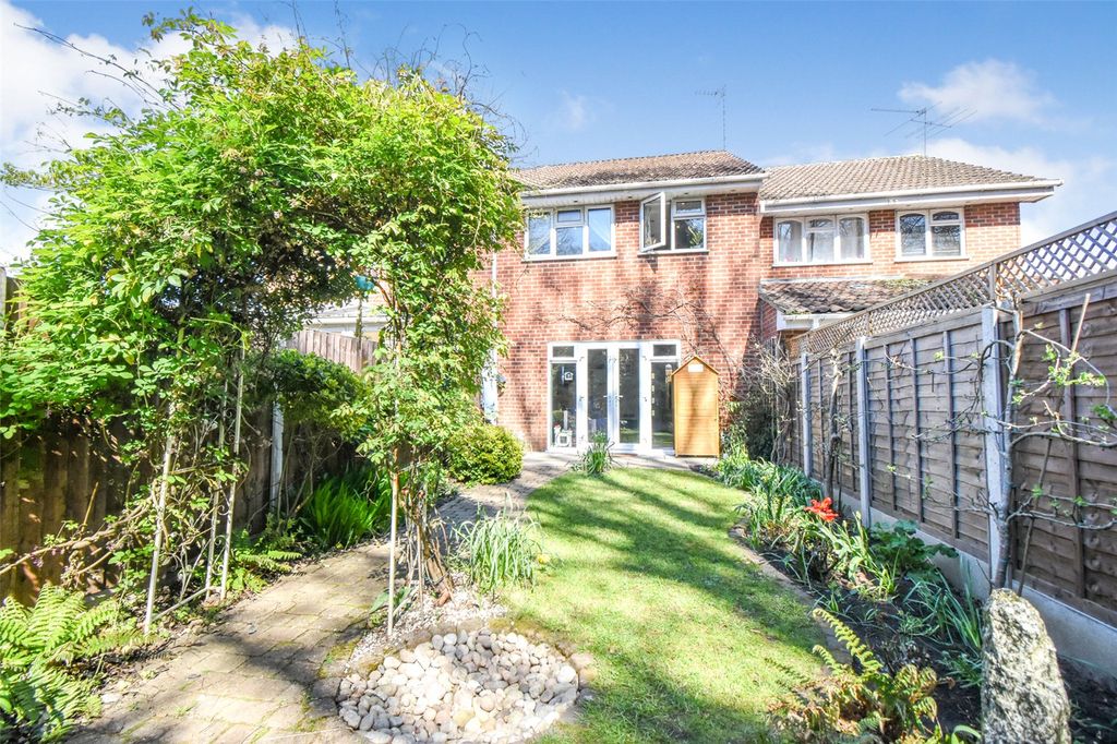 Additional image 5 of 3 bed terraced house for saleCompass Field, Hook, Hampshire RG27