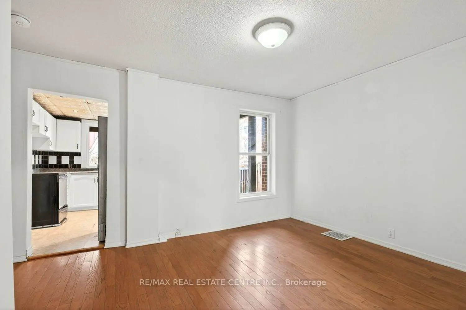 23 Frederick Avenue photo 4