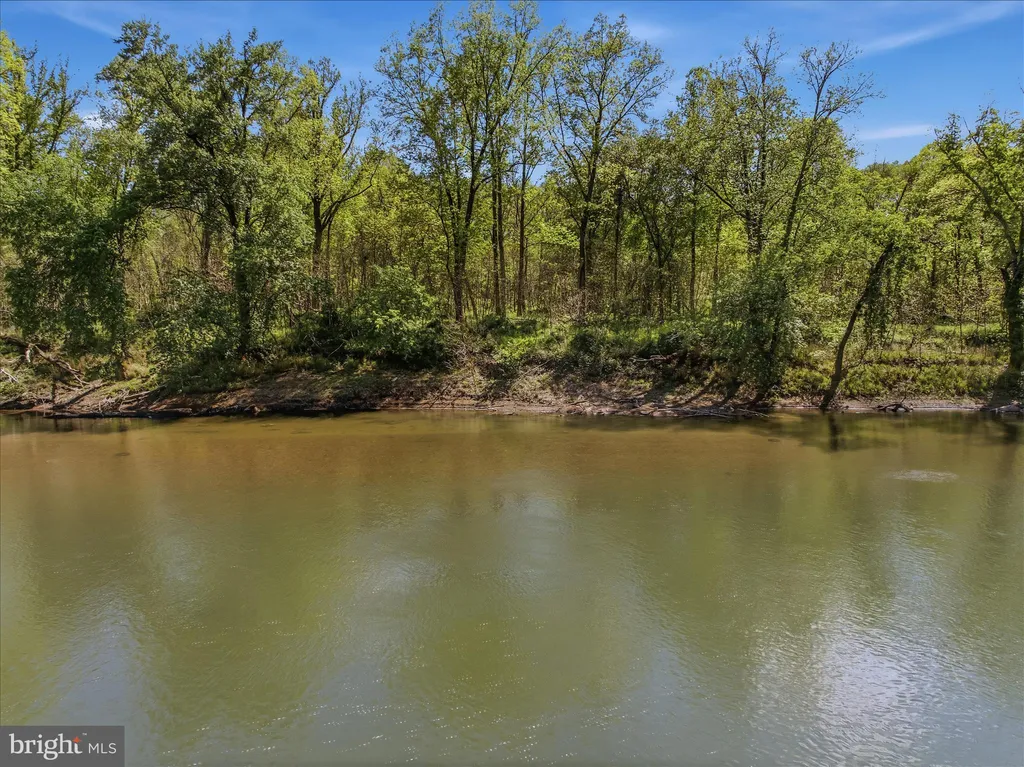 Additional image 3 of 1628 Vista River Road, Paw Paw, WV 25434